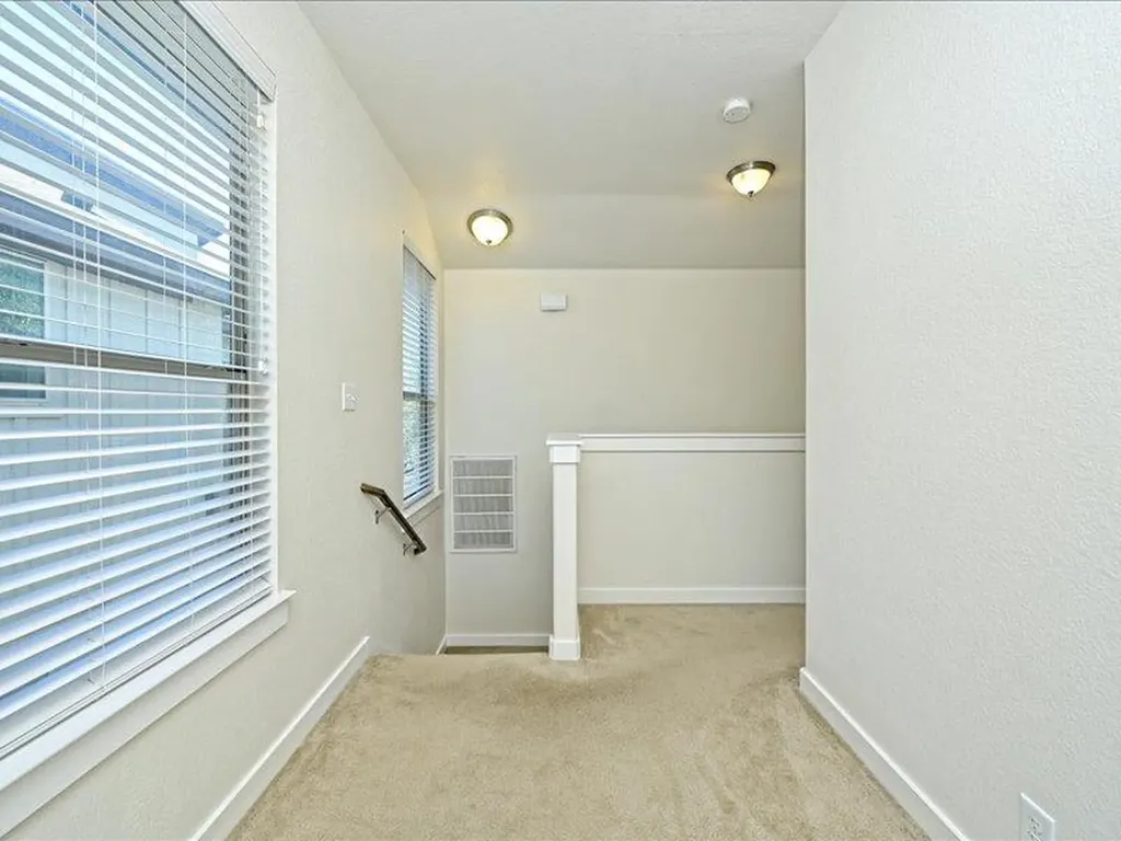 2101 Rivers Edge Way Austin TX 78741