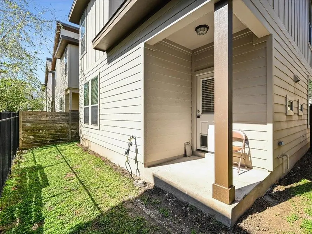 2101 Rivers Edge Way Austin TX 78741