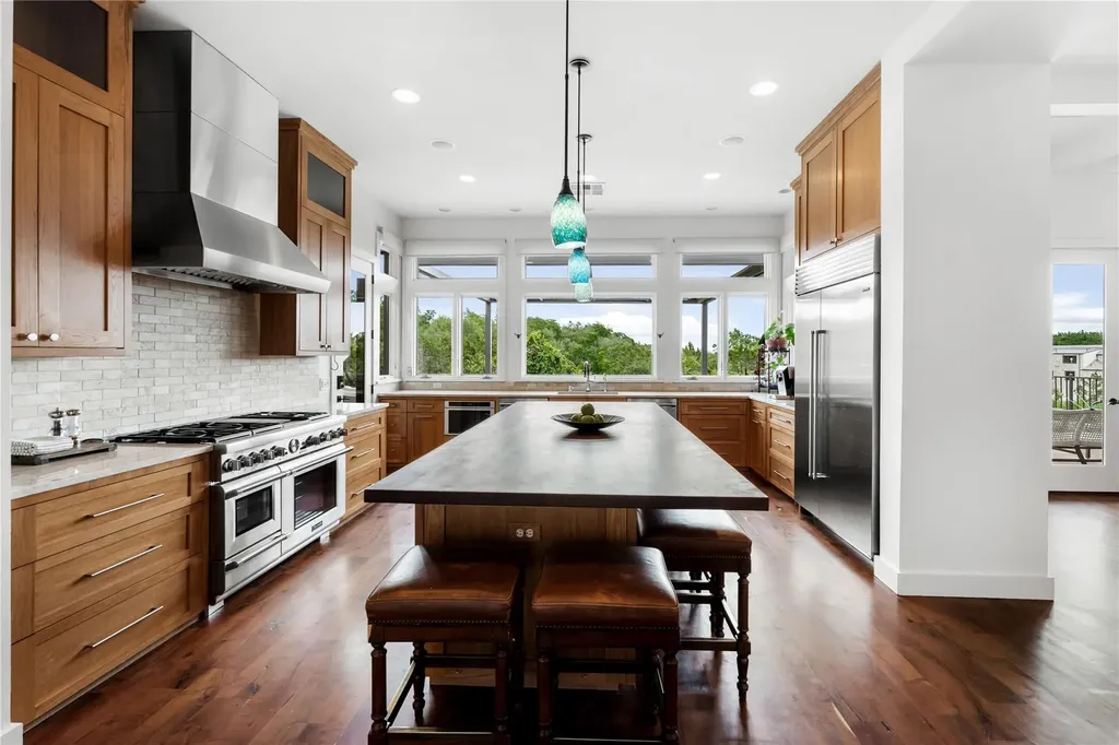 5 Clarendon Lane Austin TX 78746