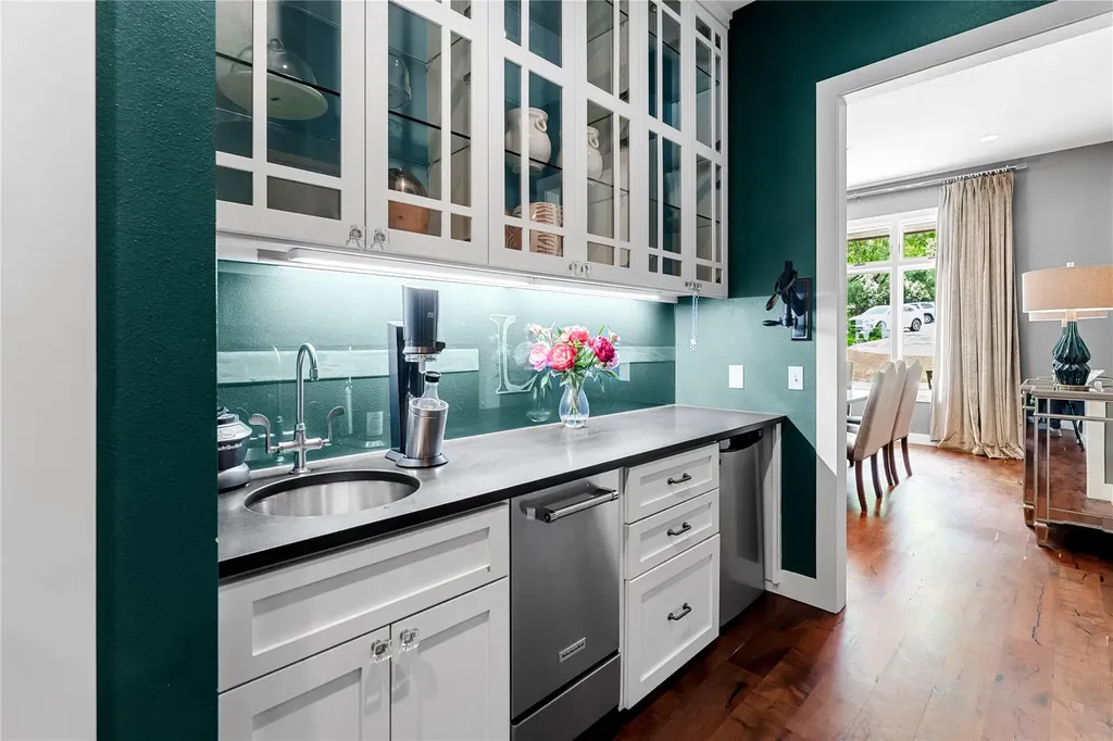 5 Clarendon Lane Austin TX 78746