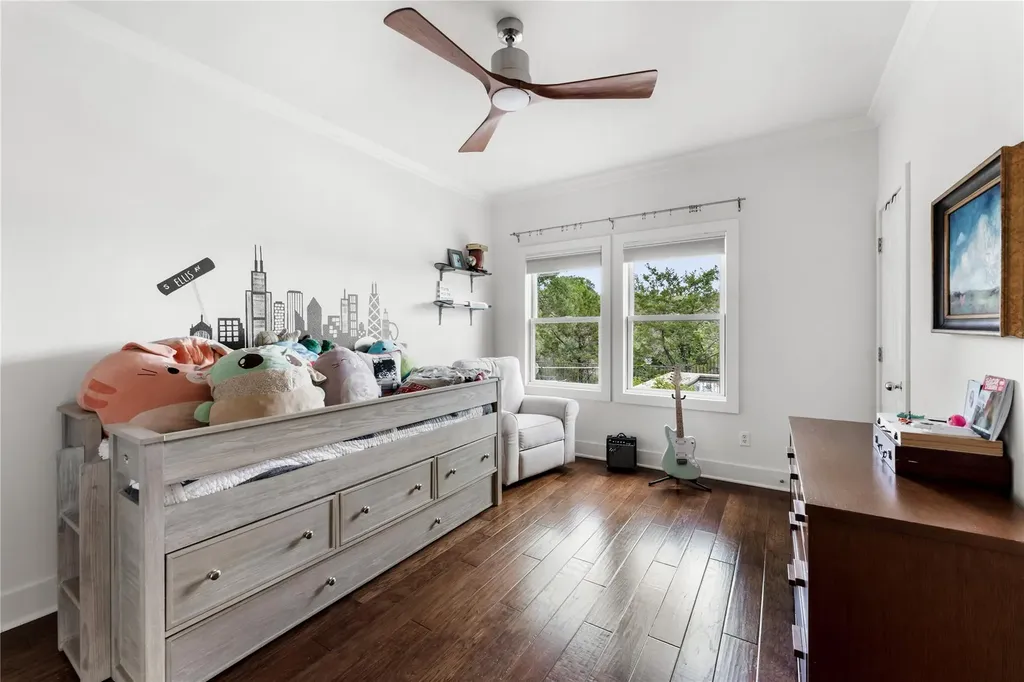 5 Clarendon Lane Austin TX 78746