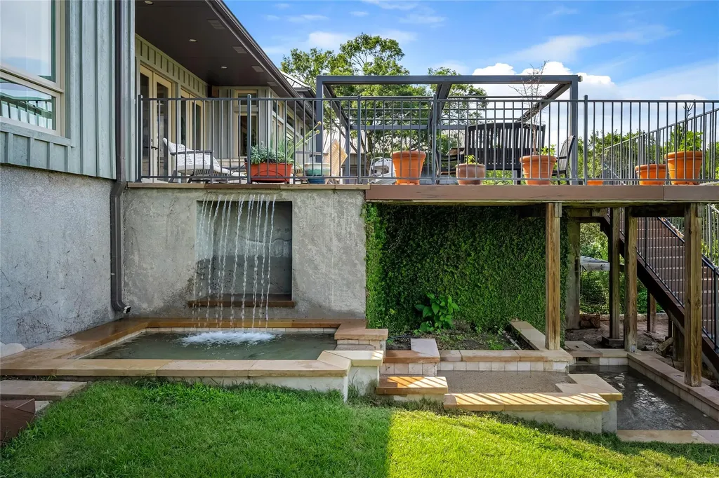 5 Clarendon Lane Austin TX 78746