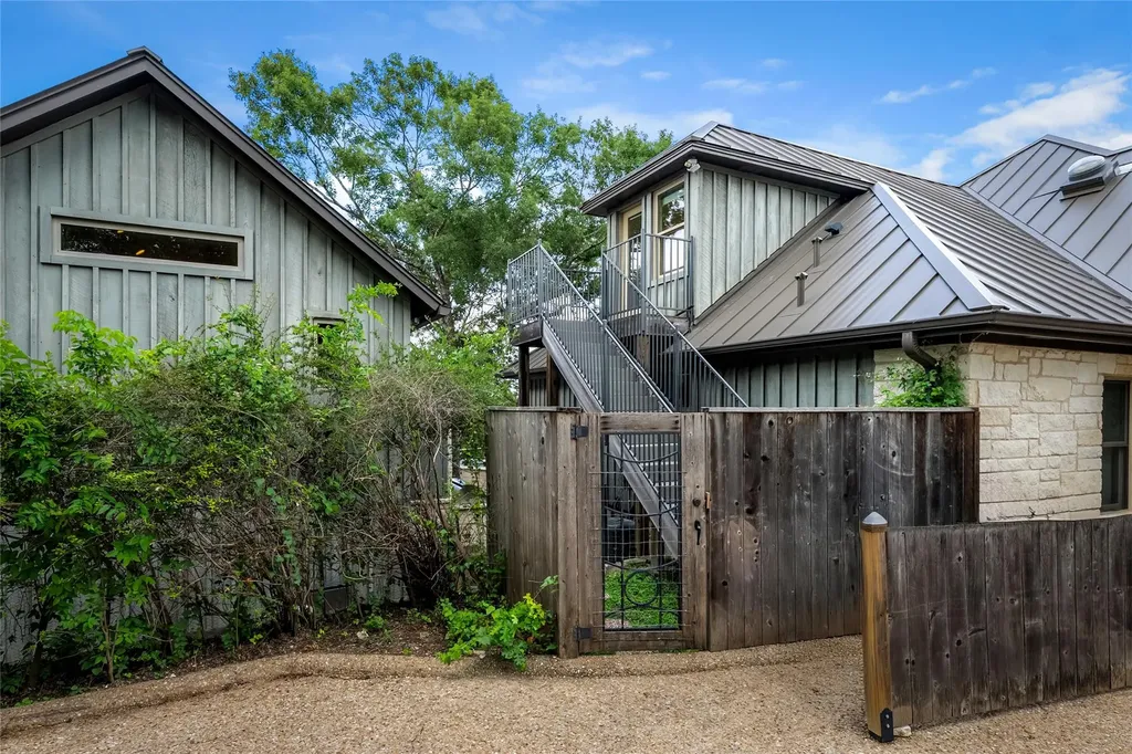 5 Clarendon Lane Austin TX 78746