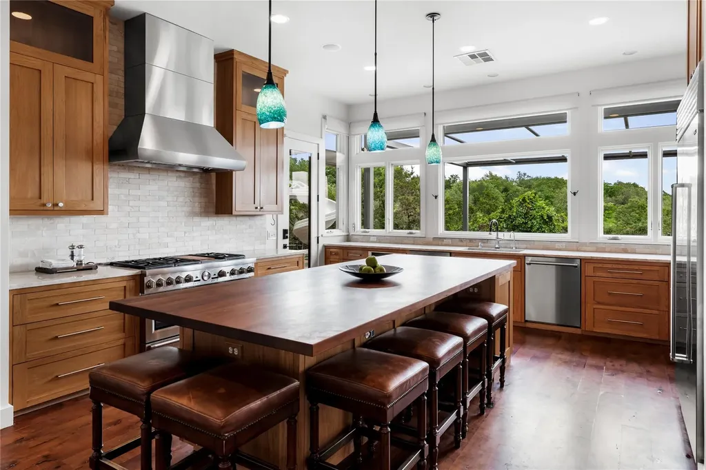 5 Clarendon Lane Austin TX 78746