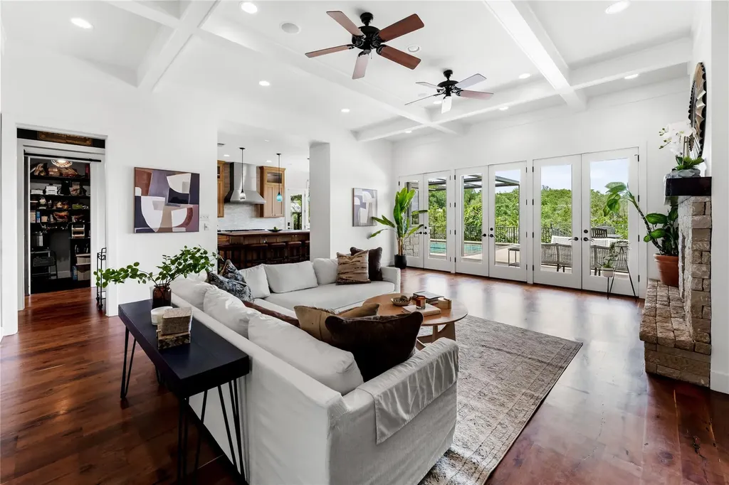 5 Clarendon Lane Austin TX 78746