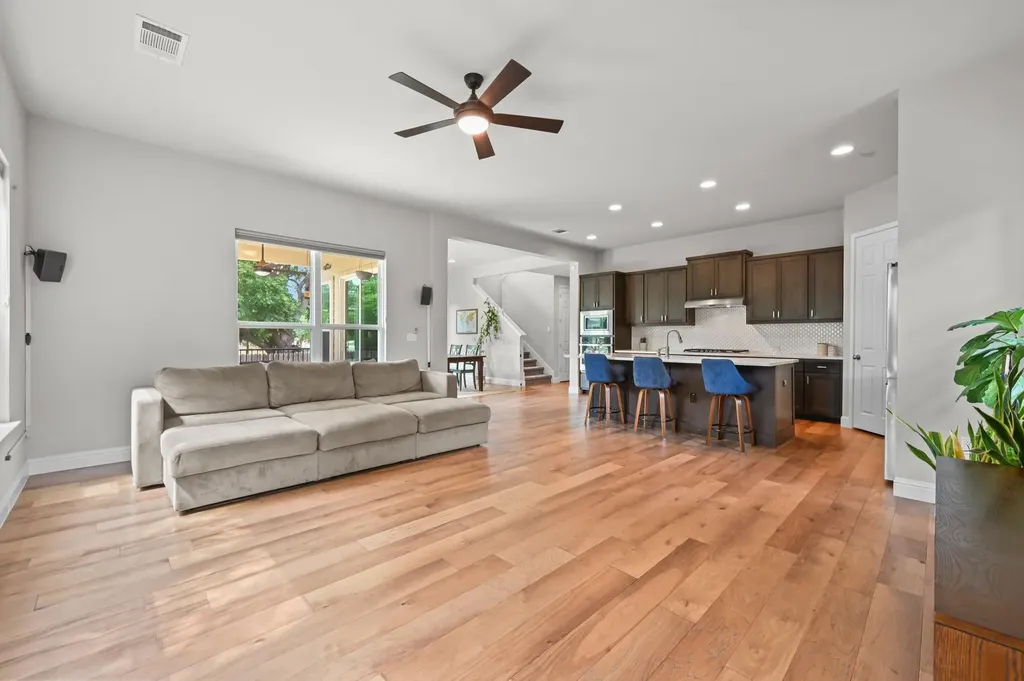 8813 Jodie Lane Austin TX 78748