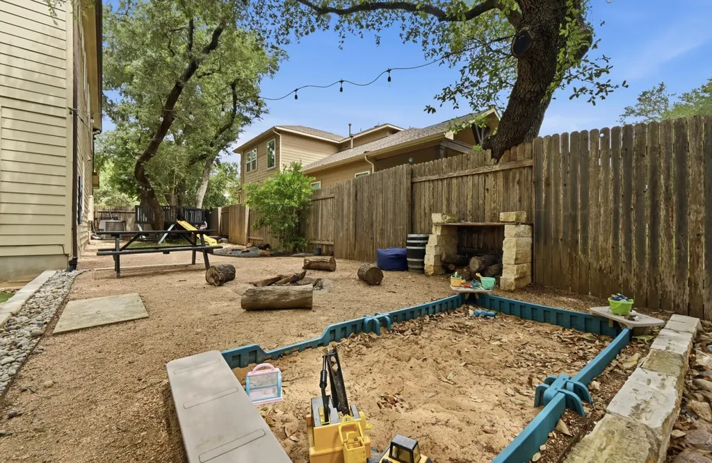 8813 Jodie Lane Austin TX 78748