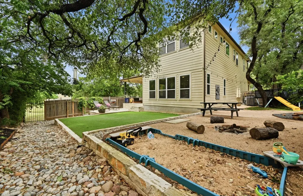 8813 Jodie Lane Austin TX 78748