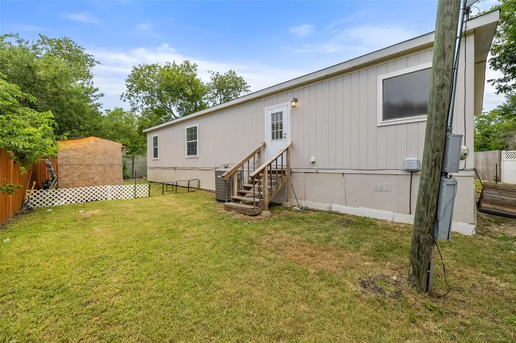 418 Lenora Drive Taylor TX 76574
