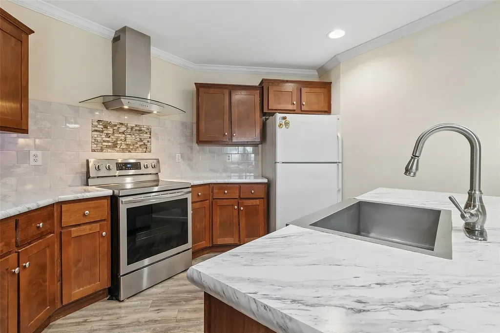 418 Lenora Drive Taylor TX 76574