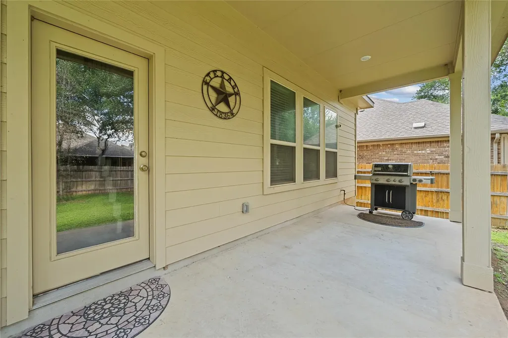 141 Sangaree Drive Buda TX 78610