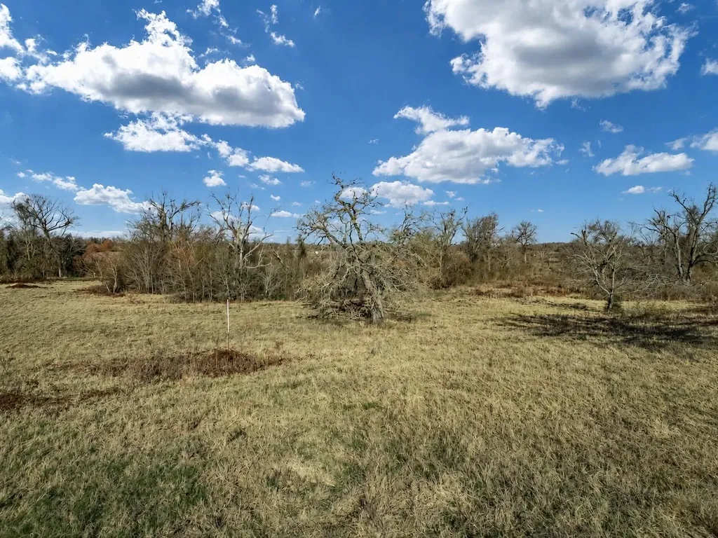 19 County Road 721 Groesbeck TX 76653