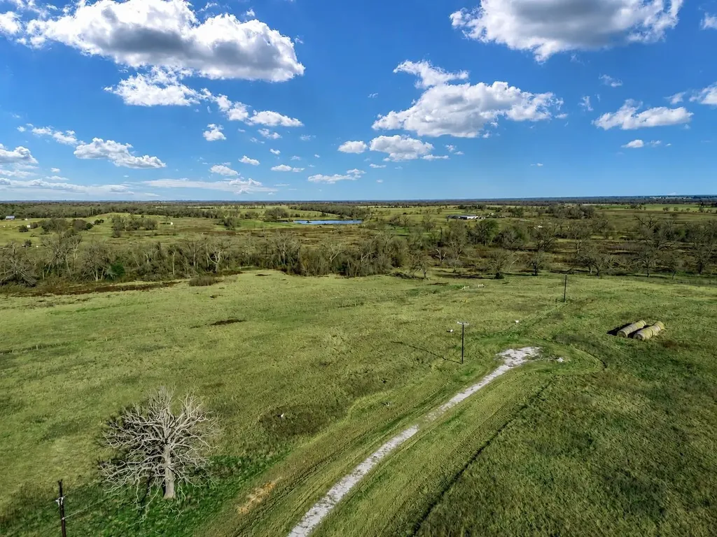 19 County Road 721 Groesbeck TX 76653