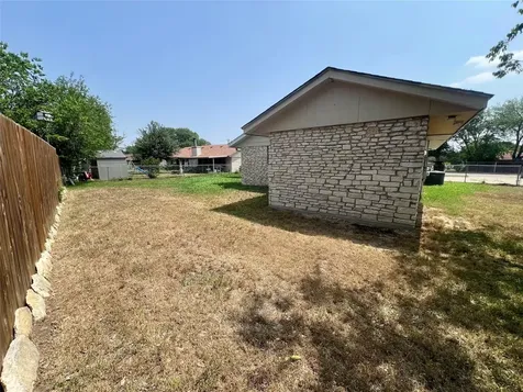 821 S Guadalupe Street Lockhart TX 78644