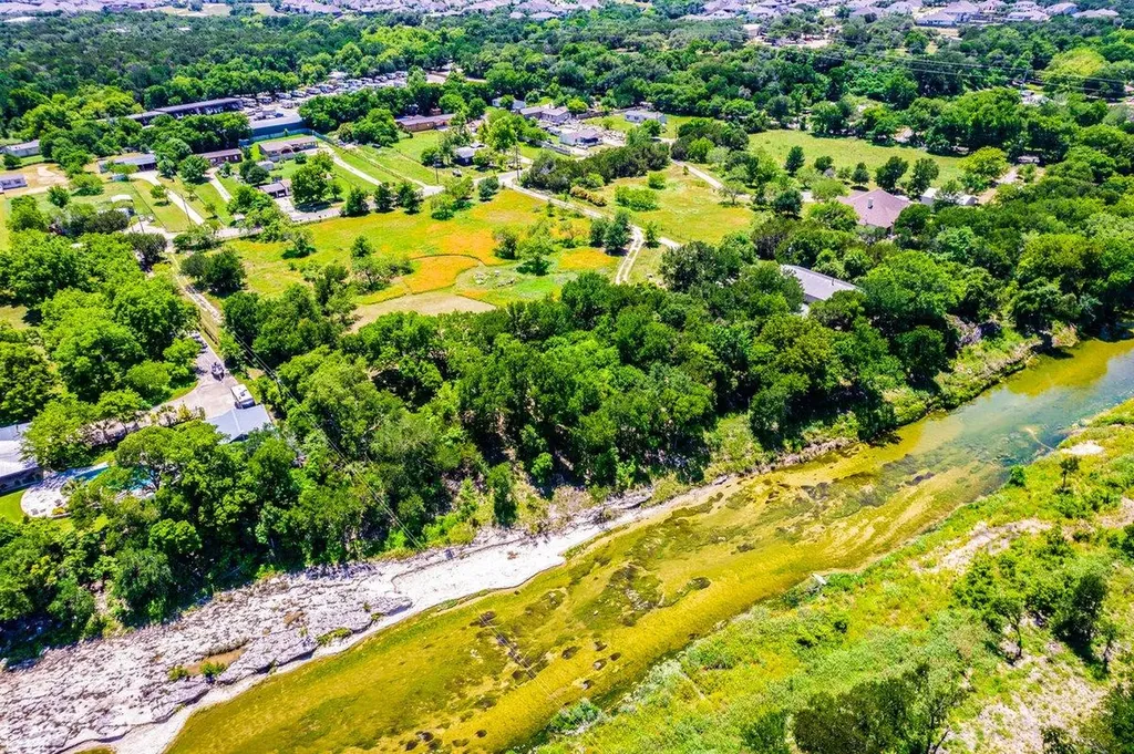 1409 Orchard Drive Leander TX 78641