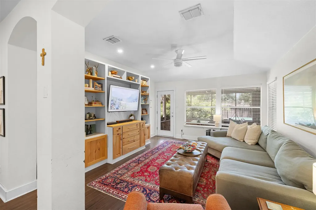 2958 Lagerway Cove Austin TX 78748