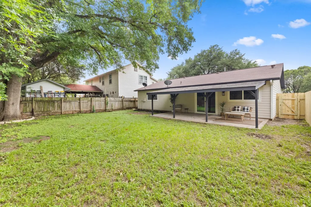 4402 Dove Springs Drive Austin TX 78744