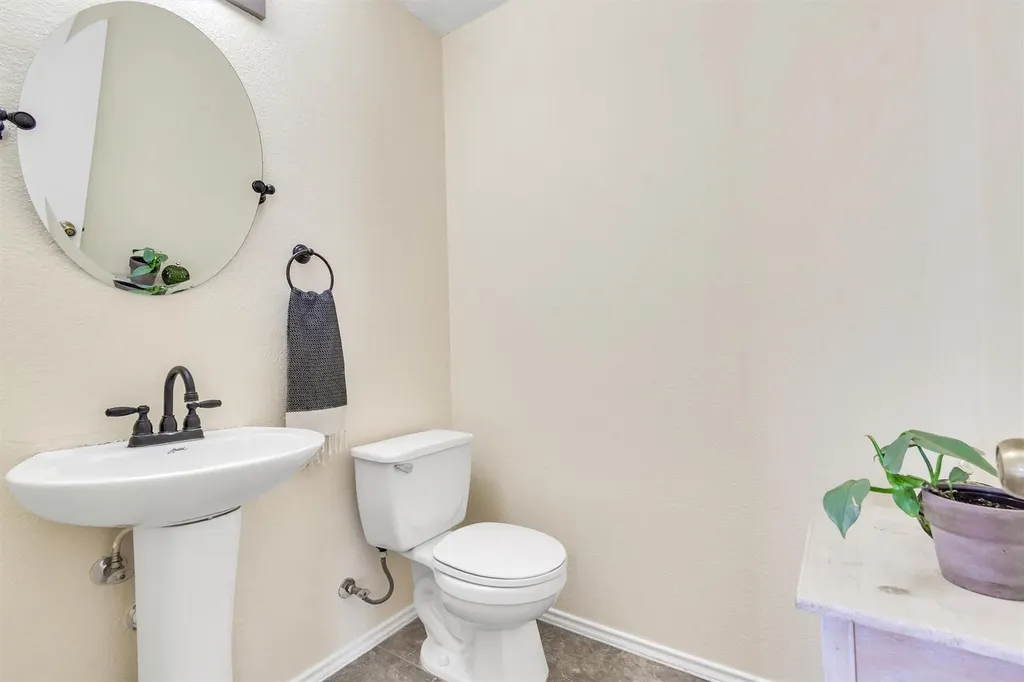 307 Crossland Cove Leander TX 78641