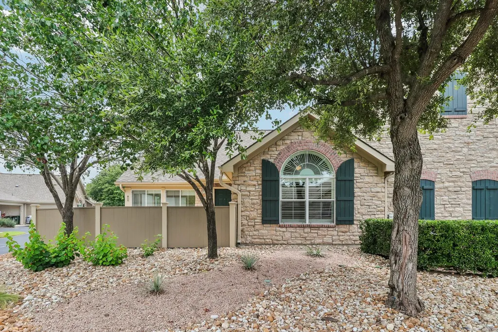 30 Wildwood Drive Georgetown TX 78633