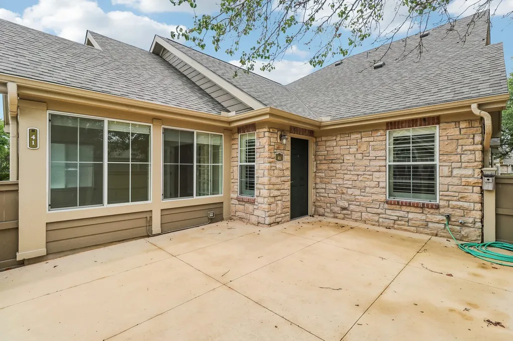 30 Wildwood Drive Georgetown TX 78633