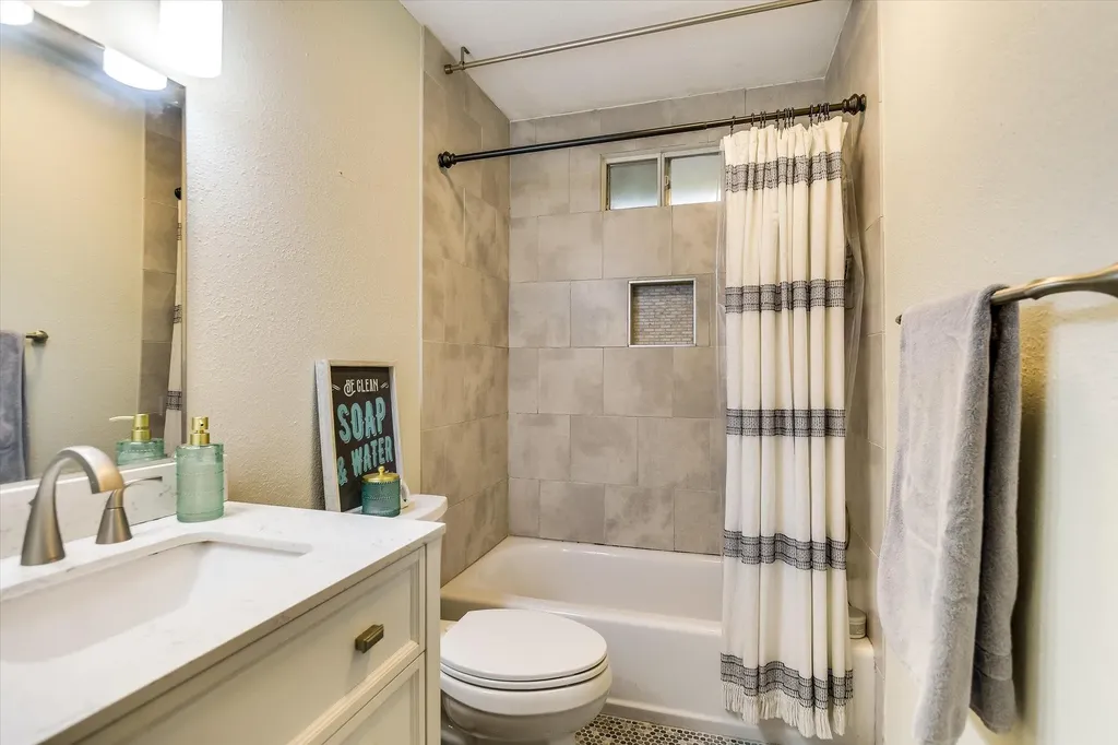 1501 Cinnamon Path Austin TX 78704