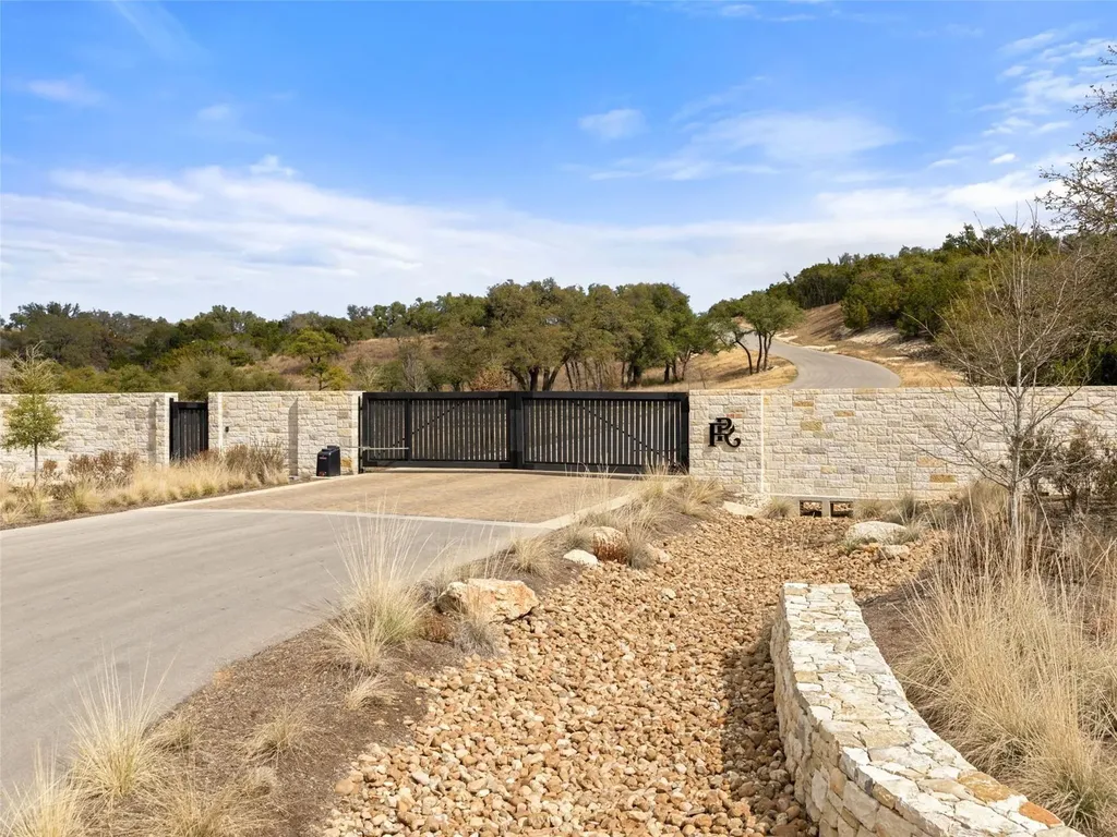 19633 Moreh Peak Pass Austin TX 78758