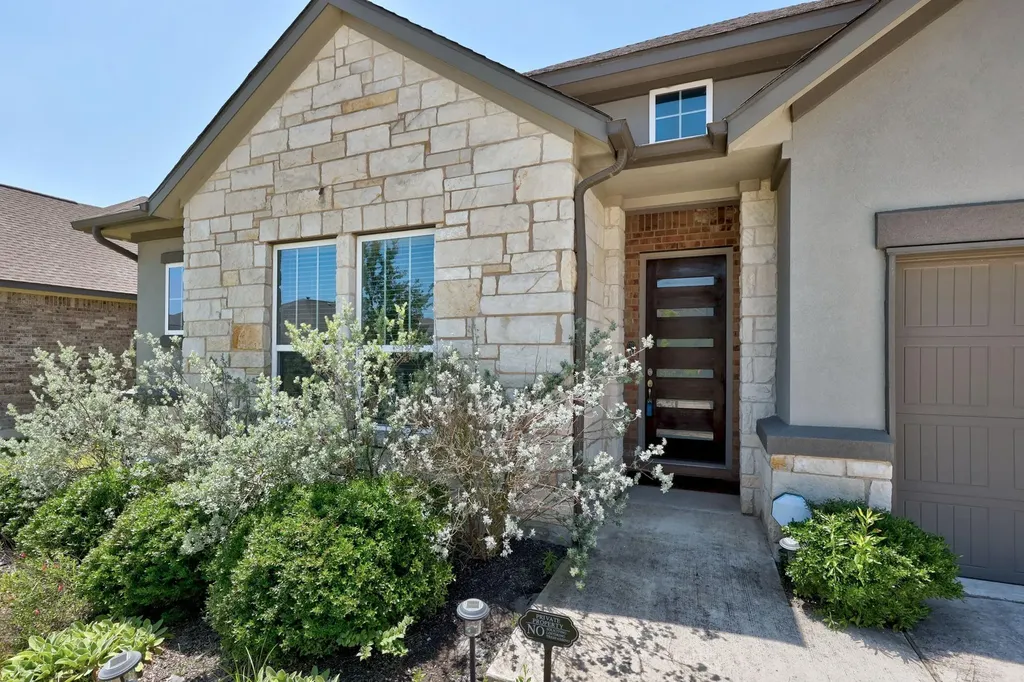 3821 Raven Caw Pass Pflugerville TX 78660
