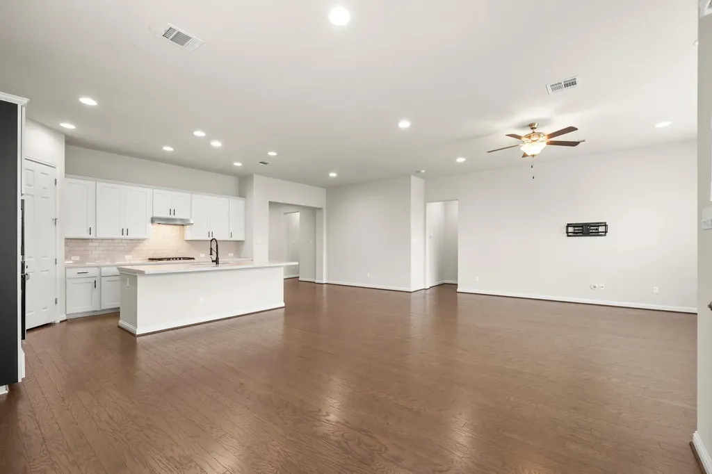 3821 Raven Caw Pass Pflugerville TX 78660