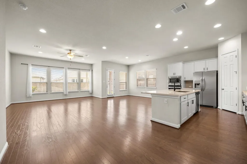 3821 Raven Caw Pass Pflugerville TX 78660