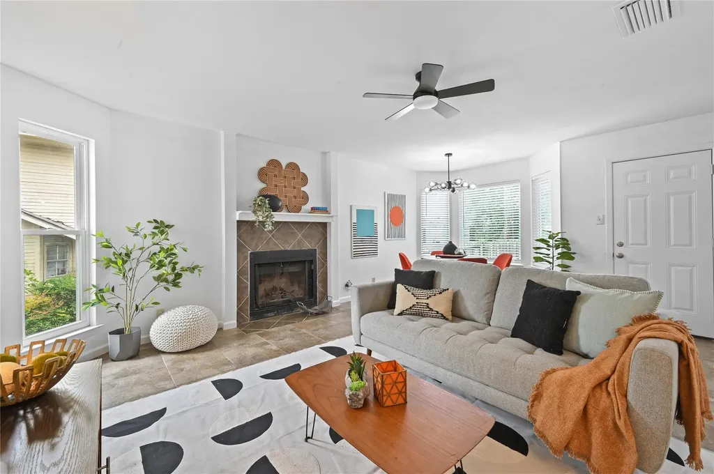 2105 Kirksey Drive Austin TX 78741