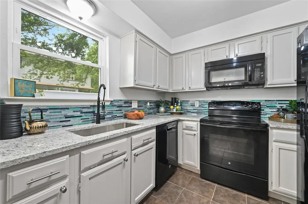 2105 Kirksey Drive Austin TX 78741
