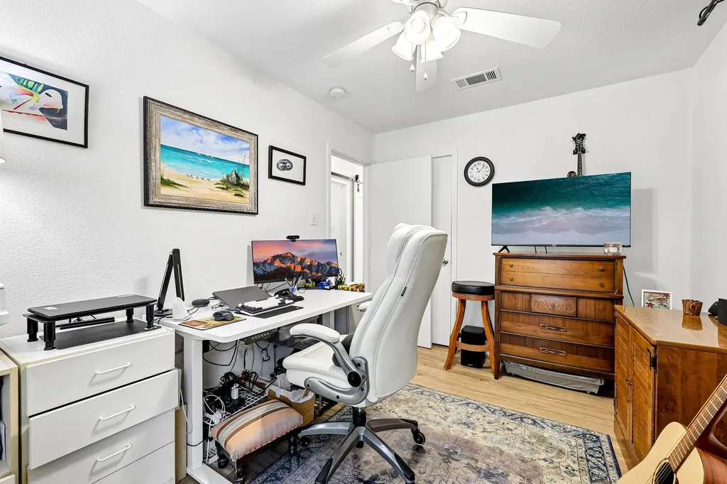 94 Louise Street Elgin TX 78621