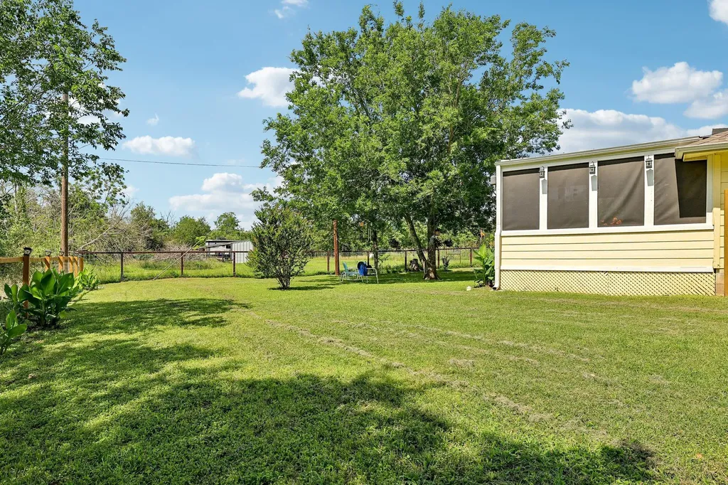 94 Louise Street Elgin TX 78621