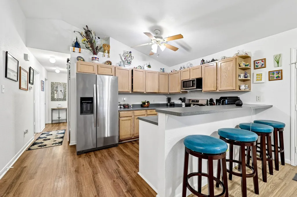 94 Louise Street Elgin TX 78621