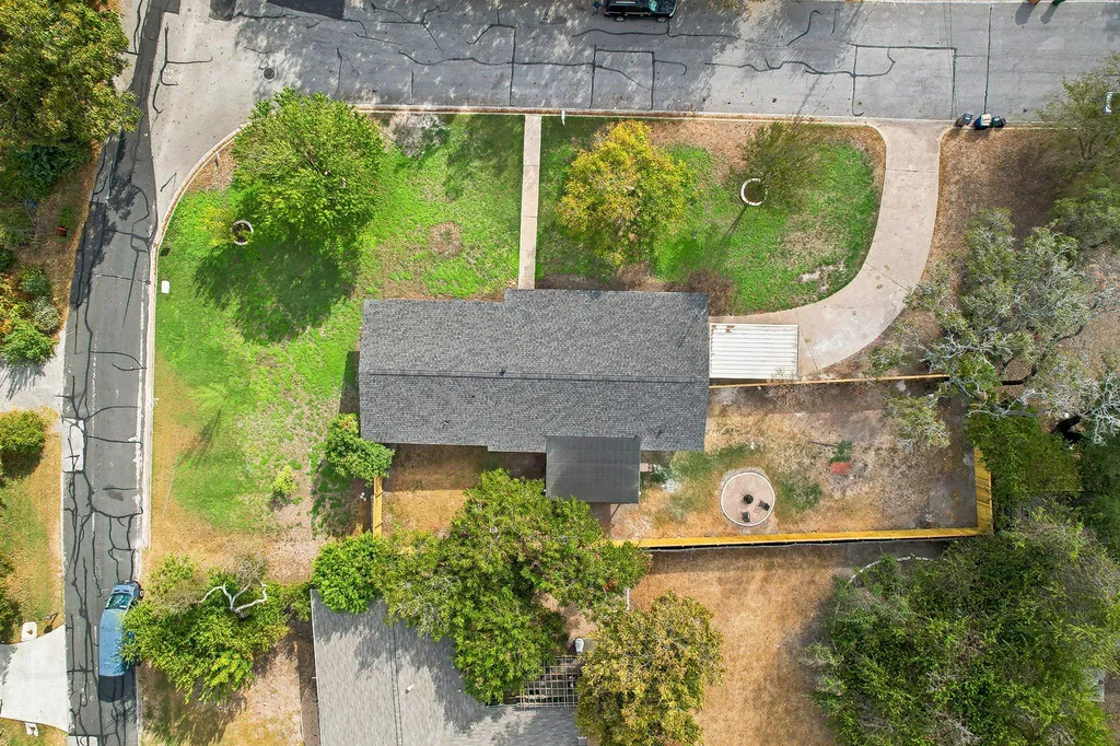 202 E Caddo Street Austin TX 78753