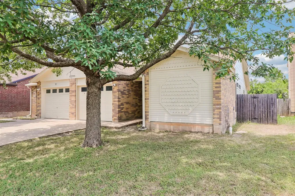 13355 Water Oak Lane Austin TX 78729