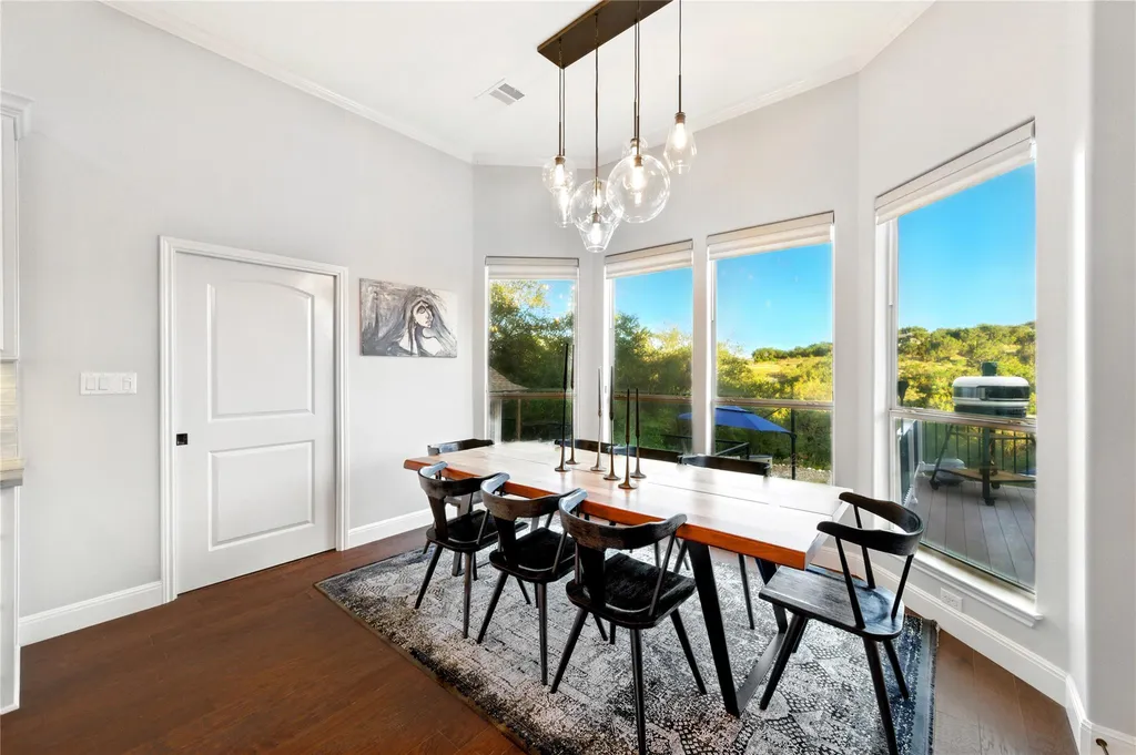 4115 Noon Day Cove Spicewood TX 78669