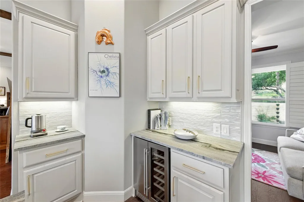 4115 Noon Day Cove Spicewood TX 78669