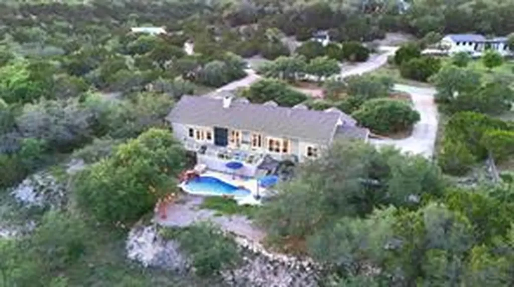 4115 Noon Day Cove Spicewood TX 78669