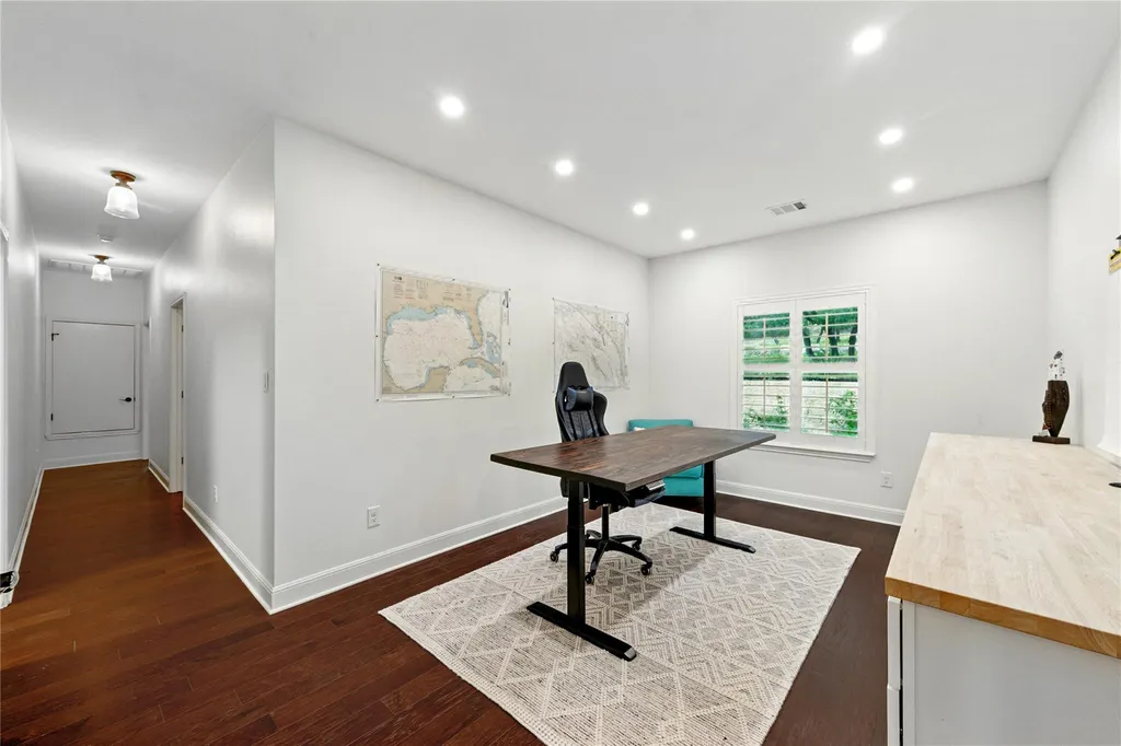 4115 Noon Day Cove Spicewood TX 78669