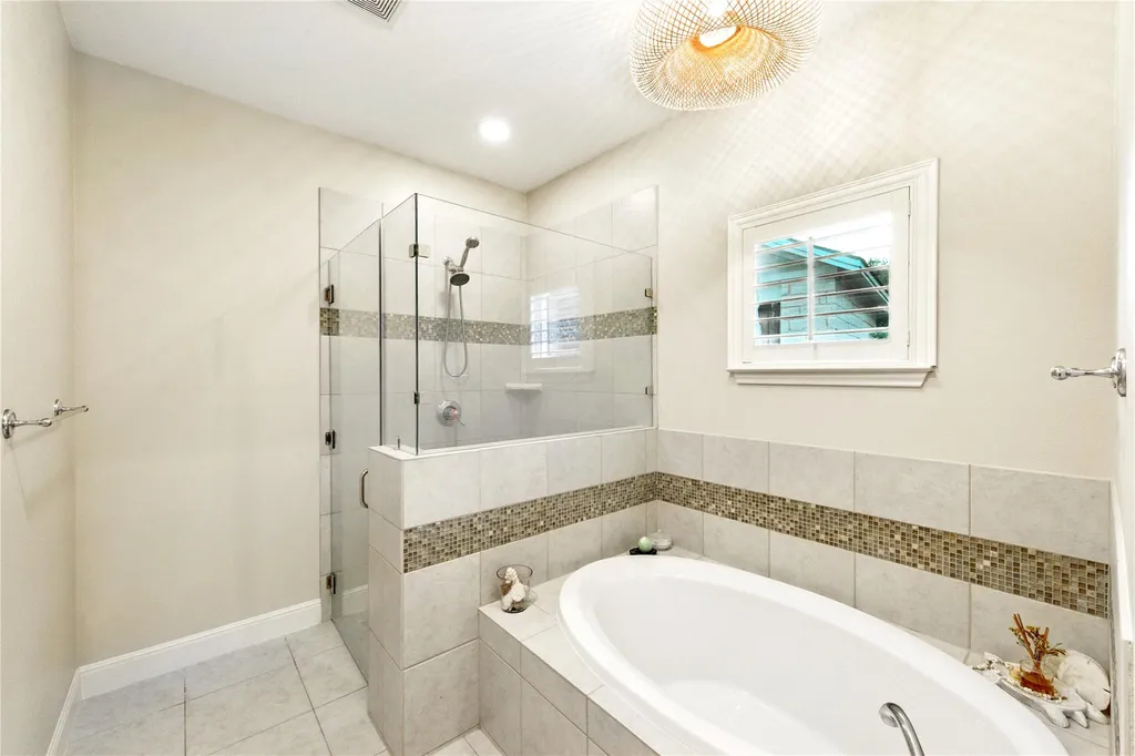 4115 Noon Day Cove Spicewood TX 78669