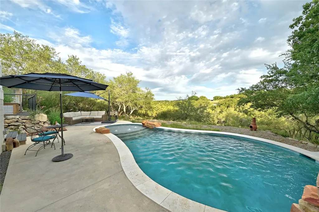 4115 Noon Day Cove Spicewood TX 78669