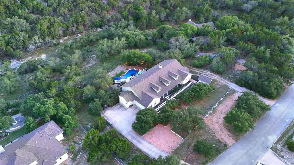 4115 Noon Day Cove Spicewood TX 78669