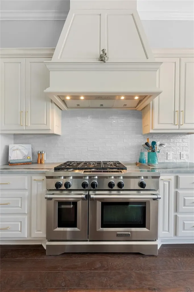 4115 Noon Day Cove Spicewood TX 78669
