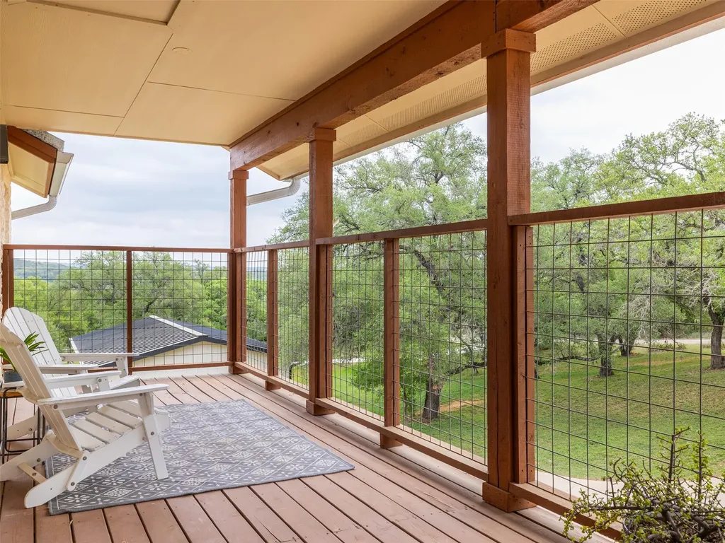 326 Lost Cove Drive Spicewood TX 78669