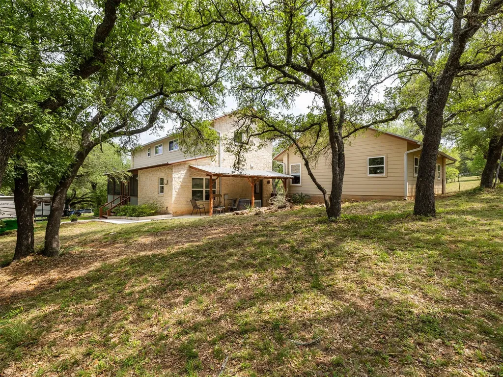 326 Lost Cove Drive Spicewood TX 78669