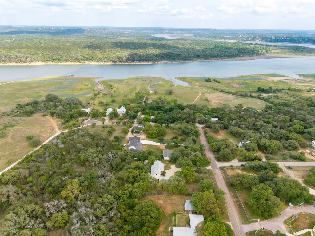 326 Lost Cove Drive Spicewood TX 78669