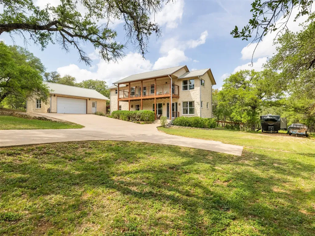 326 Lost Cove Drive Spicewood TX 78669