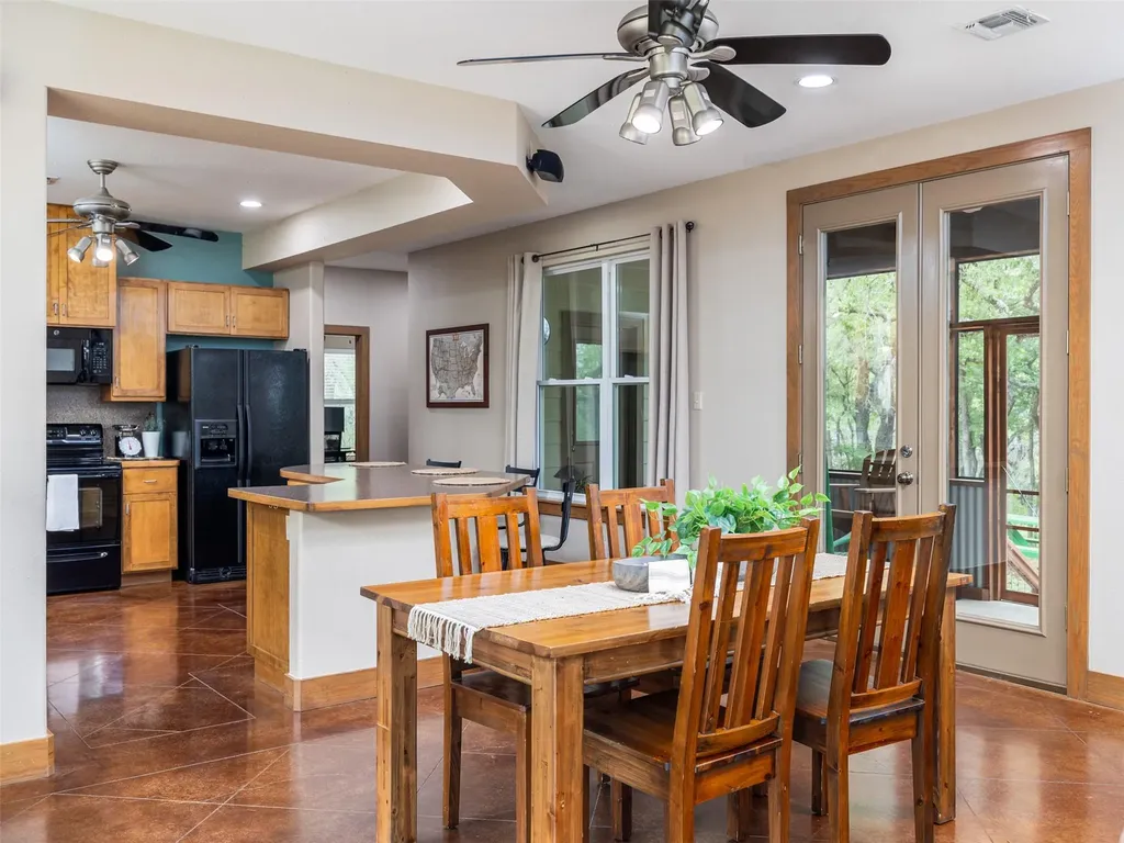326 Lost Cove Drive Spicewood TX 78669