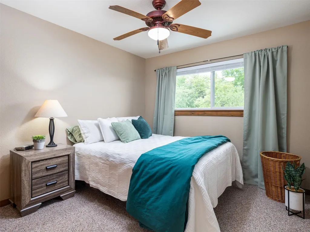 326 Lost Cove Drive Spicewood TX 78669